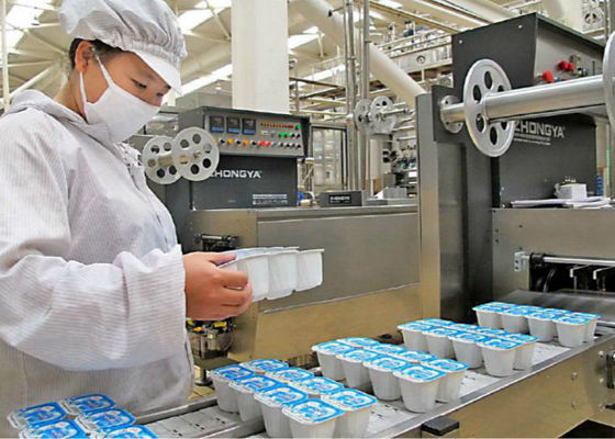 Çin Plastik Bardak Süt Üretim Hattı, Yoğurt Üretim Hattı Ekipmanları Laktik Asit Bakterileri Tedarikçi